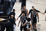 福克斯：只要文班打出侵略性 我们球队就能打出最佳水准
